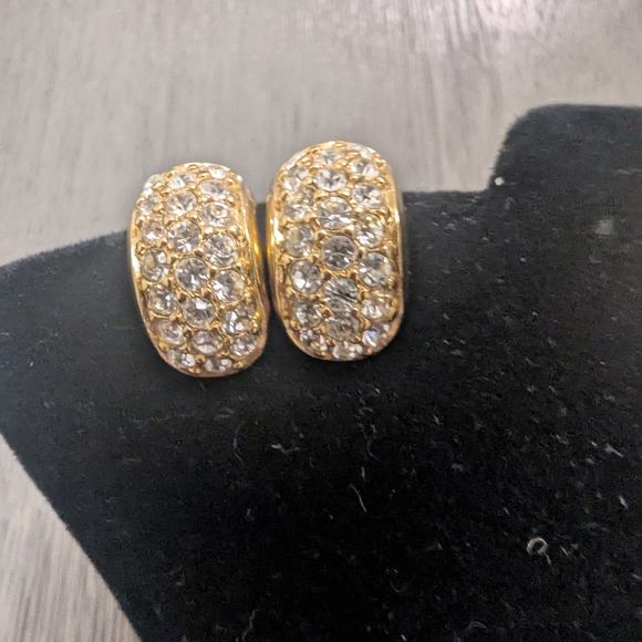 ✨ Vintage E. Pearl Signed Hugger Earrings – Lot of 3 Pairs - Picture 9 of 12